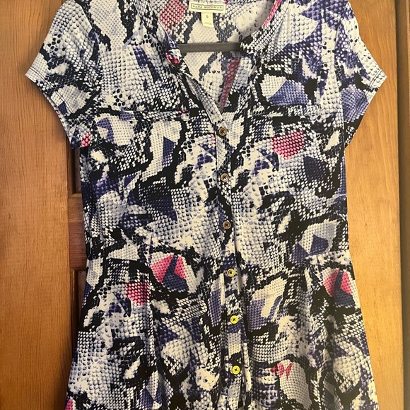 Snakeskin Pattern Peplum Button Down Blouse - Picture 6 of 6